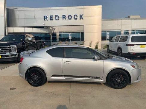 Used 2013 Scion tC FWD image 3