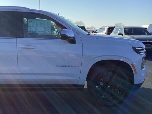 New 2026 Chevrolet Suburban Premier image 8