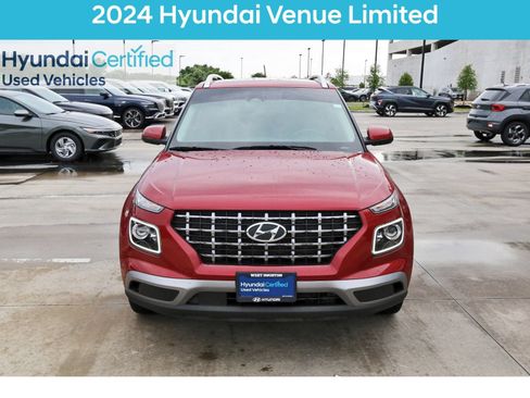 Certified 2024 Hyundai Venue Limited FWD image 3