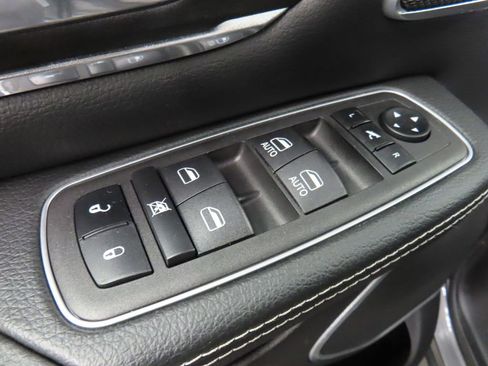 Used 2023 RAM 1500 Laramie AWD/4WD image 61