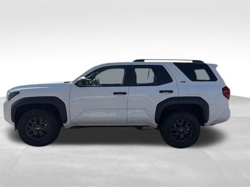 Used 2025 Toyota 4Runner SR5 AWD/4WD image 8