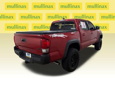 Used 2016 Toyota Tacoma TRD Off-Road w/ Towing Package AWD/4WD image 3