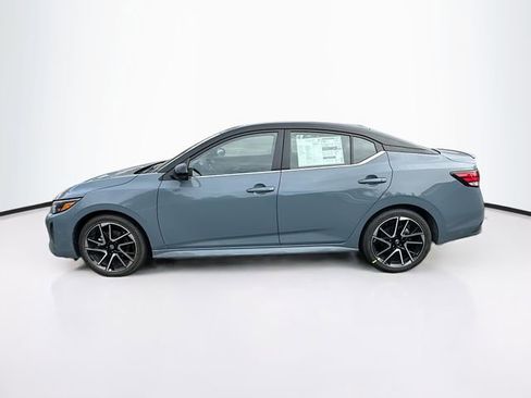 New 2025 Nissan Sentra SR image 3