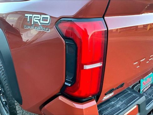 Used 2025 Toyota Tacoma TRD Off-Road image 31