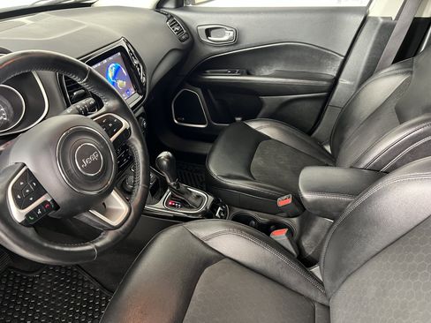 Used 2018 Jeep Compass Latitude w/ Popular Equipment Group image 4