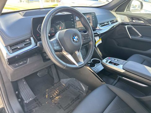 Used 2025 BMW X1 xDrive28i w/ Premium Package image 19