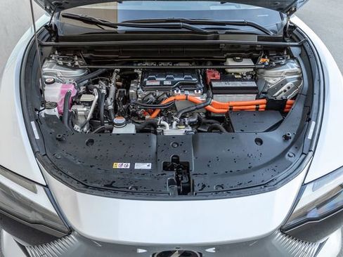 Used 2024 Lexus RZ 300e Premium image 15