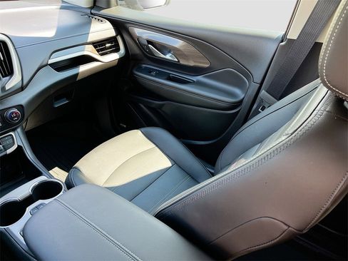 Used 2024 GMC Terrain Denali w/ Denali Premium Package image 23