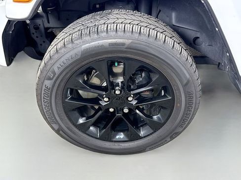 Used 2021 Jeep Wrangler Unlimited Sahara AWD/4WD image 29