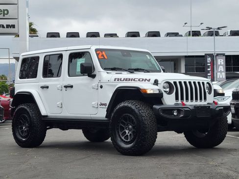 Used 2021 Jeep Wrangler Unlimited Rubicon w/ Xtreme Recon 35" Tire Package AWD/4WD image 36