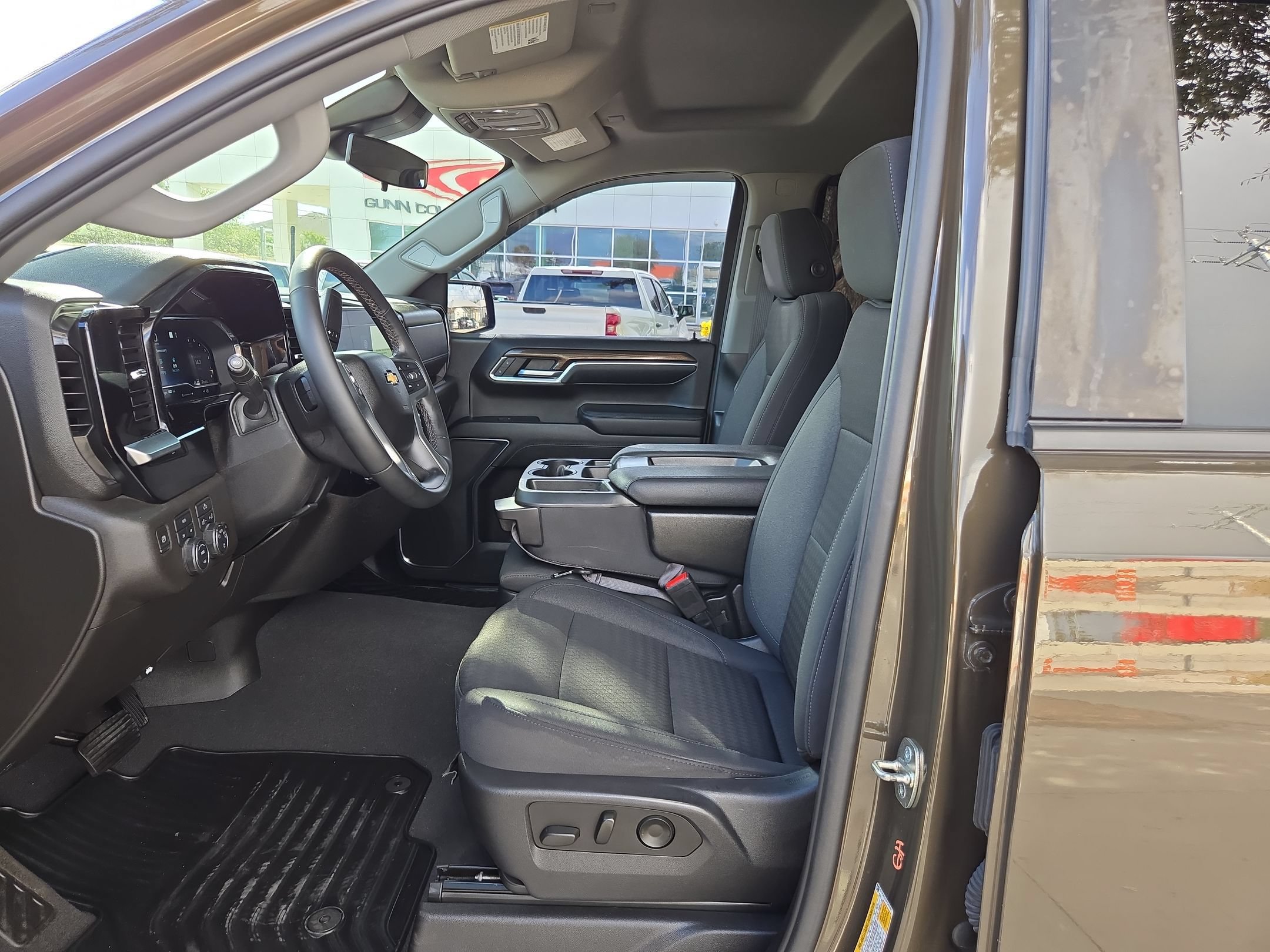 Certified 2023 Chevrolet Silverado 1500 LT AWD/4WD image 9