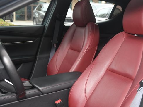 Used 2024 MAZDA MAZDA3 s image 12