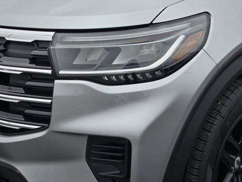 Certified 2025 Ford Explorer Active RWD image 10