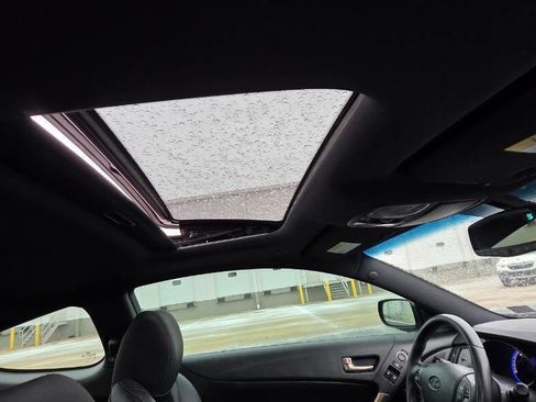 Used 2013 Hyundai Genesis 3.8 image 22