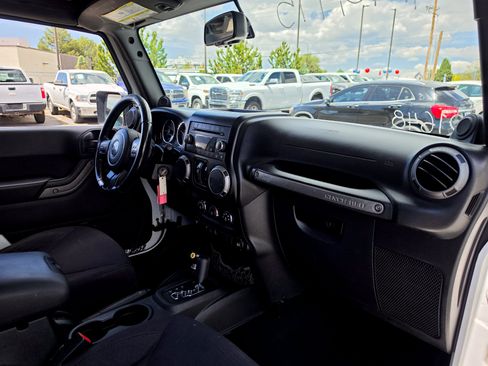 Used 2014 Jeep Wrangler Unlimited Sport AWD/4WD image 23