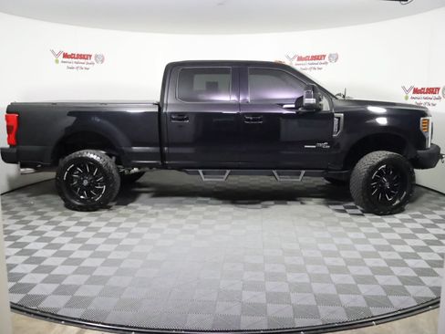Used 2019 Ford F250 XLT w/ XLT Premium Package AWD/4WD image 3