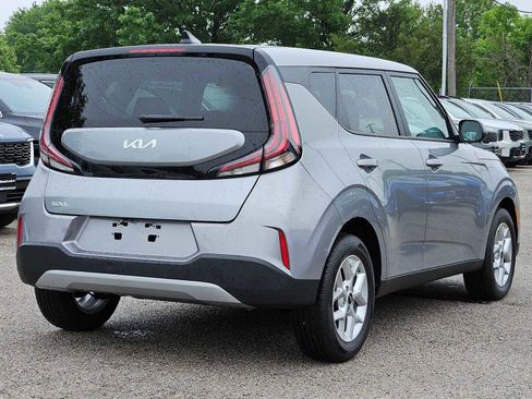 Used 2025 Kia Soul LX image 6