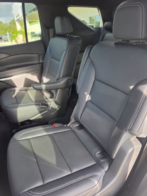 Used 2026 Chevrolet Traverse LT FWD image 19