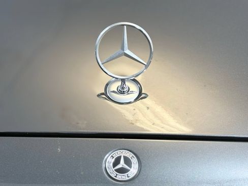 Used 2022 Mercedes-Benz S 500 4MATIC w/ 3D Technology Package image 11