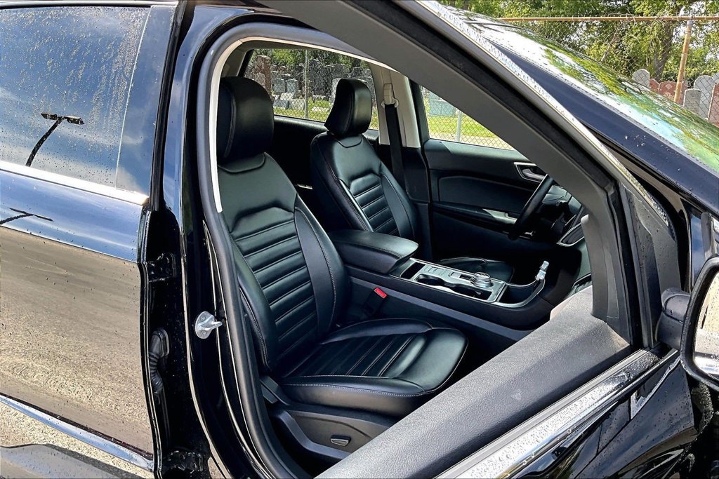 Certified 2023 Ford Edge SEL w/ Convenience Package AWD/4WD image 7