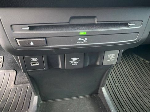 Used 2023 Honda Odyssey Elite image 19