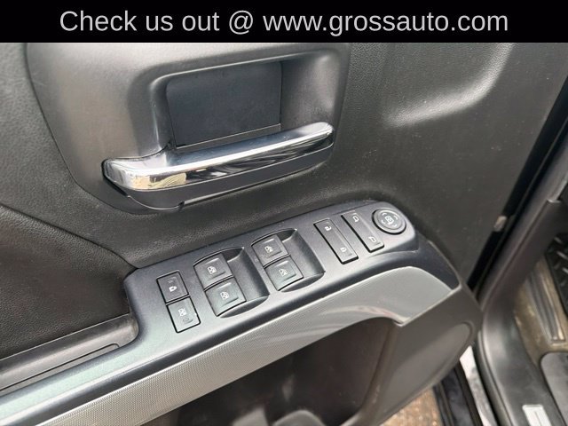 Used 2017 Chevrolet Silverado 1500 LT w/ Midnight Edition AWD/4WD image 11