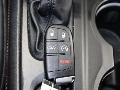 Used 2024 Dodge Durango GT image 33