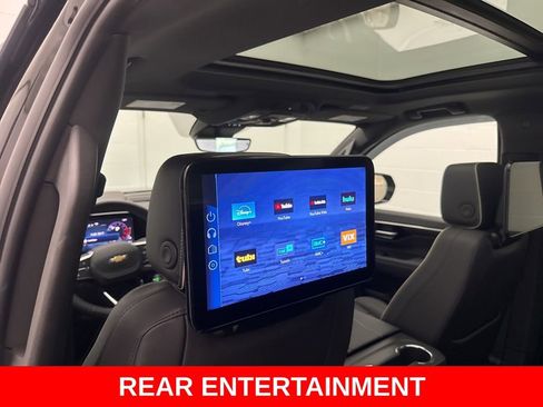 Used 2025 Chevrolet Tahoe Premier AWD/4WD image 13