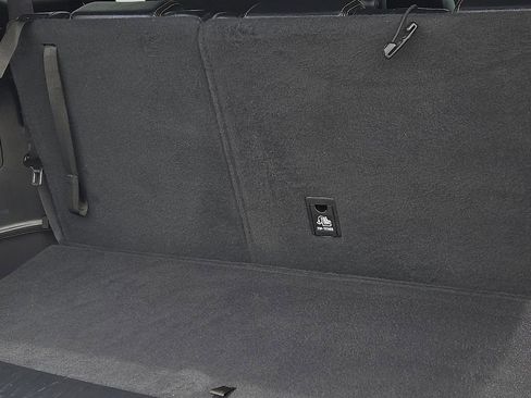 Used 2018 Toyota Highlander XLE AWD/4WD image 9