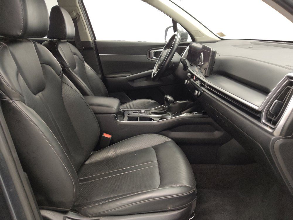 Used 2024 Kia Sorento S FWD image 21