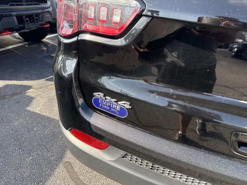 Used 2024 Jeep Compass Latitude image 5