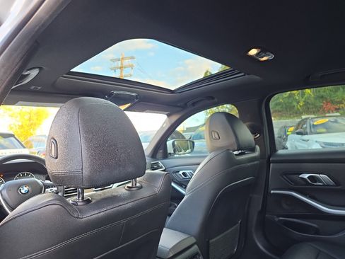 Used 2019 BMW 330i xDrive Sedan w/ Driving Assistance Package image 44