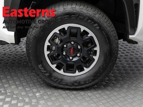 Used 2024 Toyota Tacoma TRD Off-Road AWD/4WD image 30