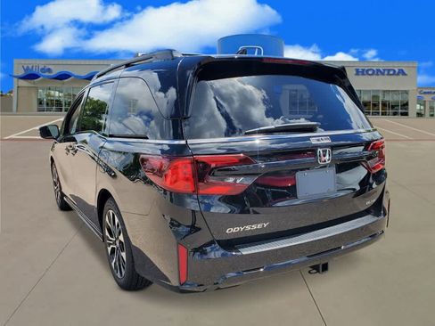 New 2026 Honda Odyssey Elite image 3
