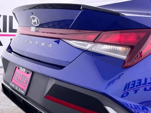 Used 2025 Hyundai Elantra Sport image 32