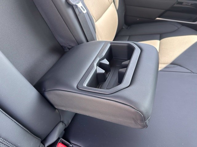Used 2023 Toyota Tundra Limited AWD/4WD image 32
