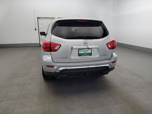 Used 2019 Nissan Pathfinder Platinum image 6