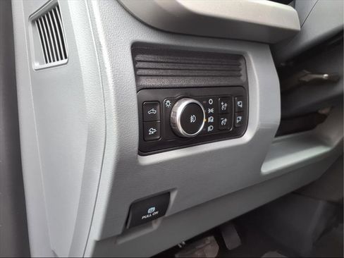 New 2026 Ford F250 XLT w/ XLT Premium Package image 18