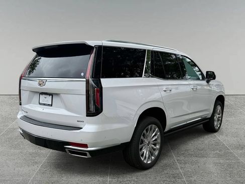 Used 2024 Cadillac Escalade Premium Luxury w/ Performance Package AWD/4WD image 10