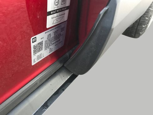 Certified 2023 GMC Acadia AT4 w/ Preferred Package image 29