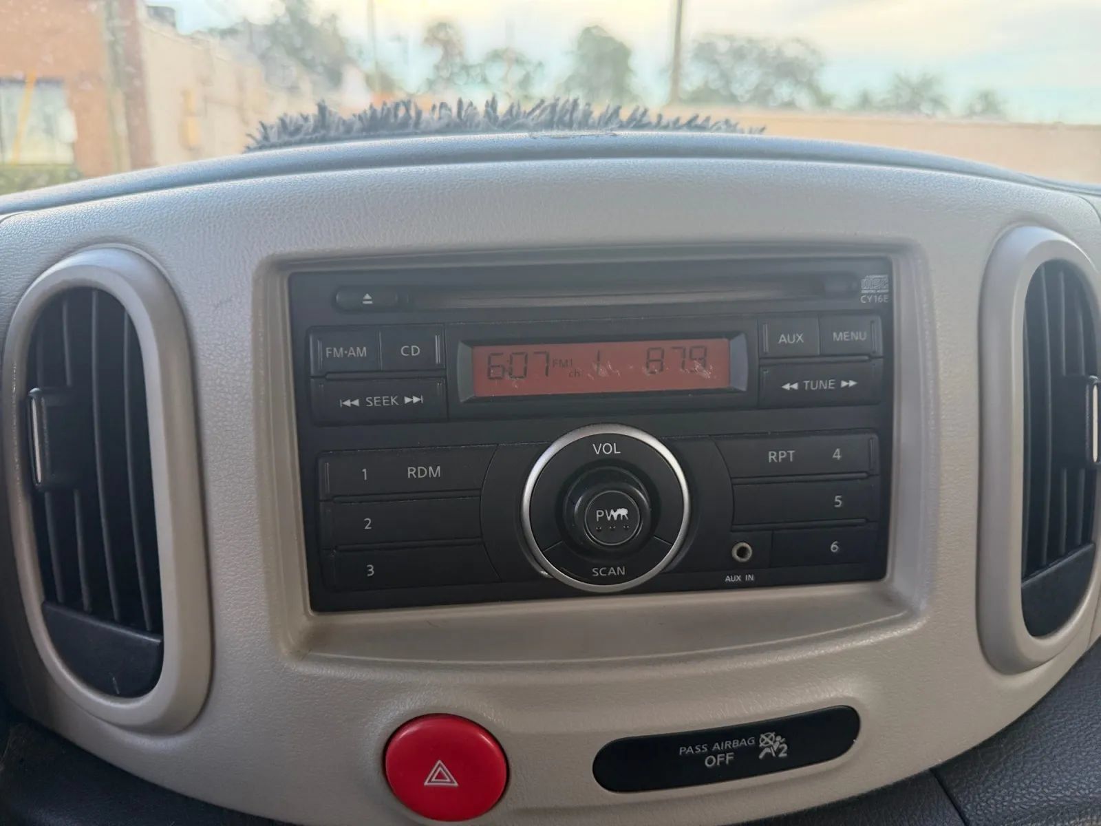 Used 2009 Nissan Cube 1.8 S w/ Interior Designer Pkg FWD image 23