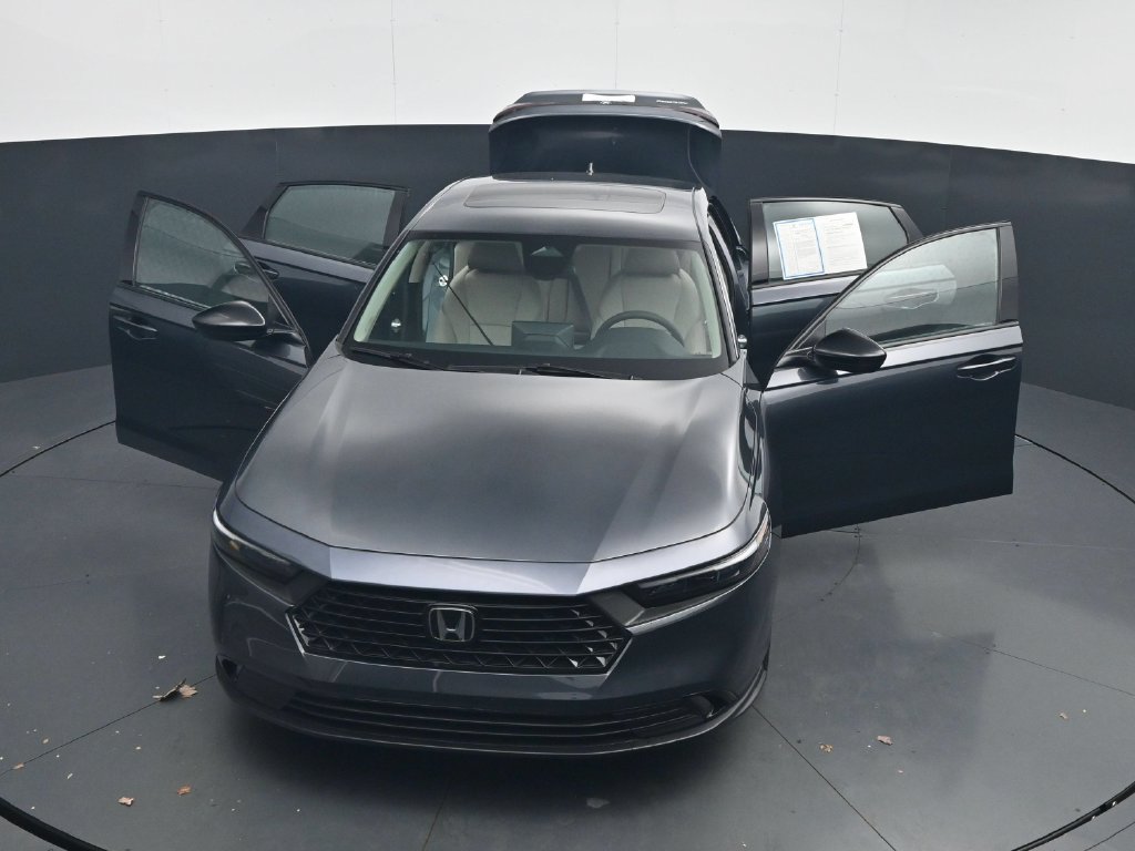 Used 2025 Honda Accord SE image 44