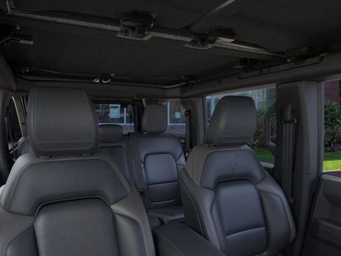 New 2025 Ford Bronco Outer Banks w/ Sasquatch Package image 12