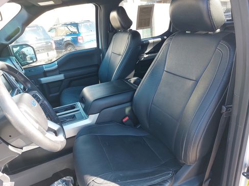 Used 2015 Ford F150 Lariat image 16