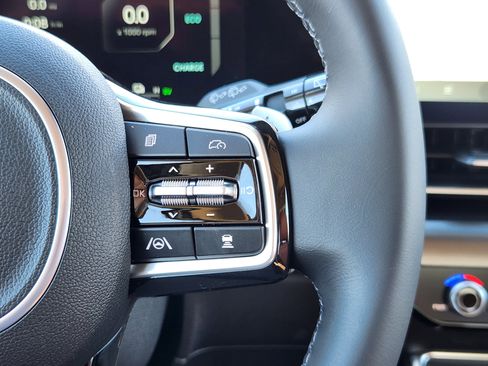 New 2026 Kia Carnival SX image 19