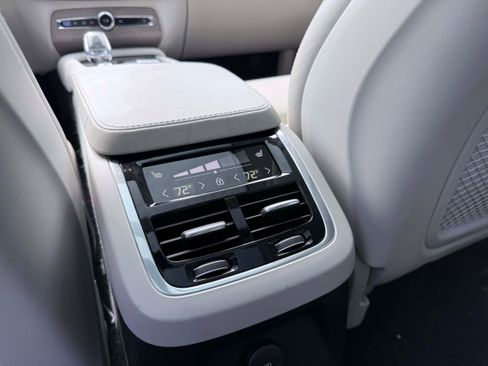 Certified 2024 Volvo XC90 T8 Ultimate AWD/4WD image 15