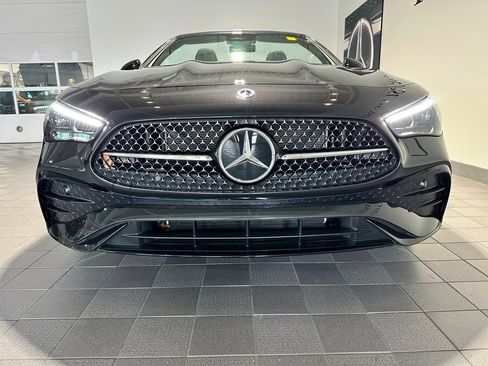 Used 2025 Mercedes-Benz CLE 300 4MATIC Cabriolet image 2