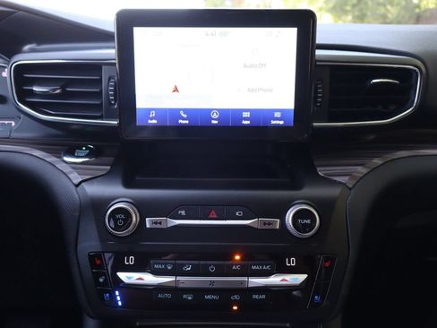 Used 2020 Ford Explorer Limited AWD/4WD image 36