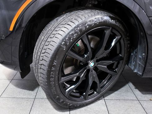 Used 2023 BMW X7 xDrive40i w/ Executive Package image 7