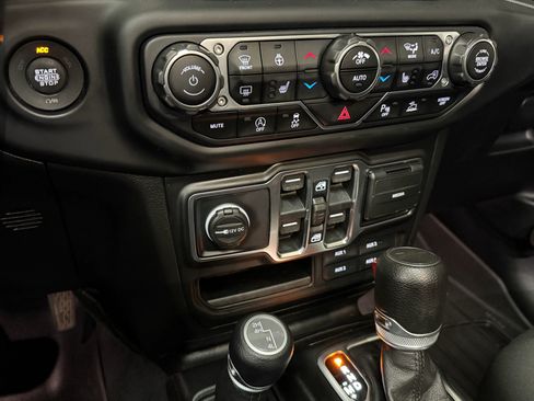 Used 2021 Jeep Gladiator Sport w/ Quick Order Package 24Q 80Th image 39